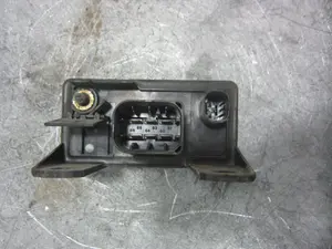 Foto de CAJA PRECALENTAMIENTO MERCEDES-BENZ CLASE E (BM 210) BERLINA 3.0 Turbodiesel CAT (177 CV / 130 KW) referencia A0285454032