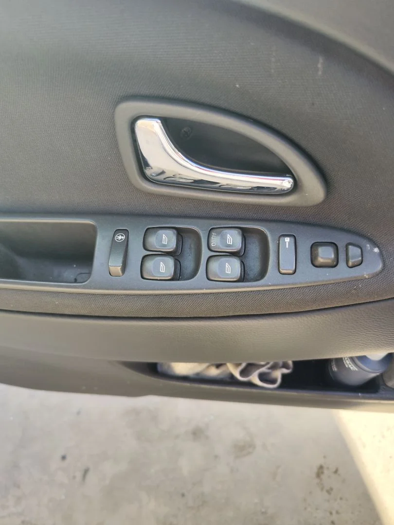 Foto de MANDO ELEVALUNAS DELANTERO IZQUIERDO VOLVO S40 BERLINA 1.9 Diesel CAT (116 CV / 85 KW)