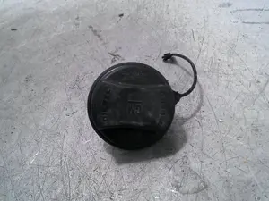 Foto de TAPON COMBUSTIBLE OPEL MERIVA 1.7 16V DTI CAT (Y 17 DT / LR6) (75 CV / 55 KW) referencia 13140958