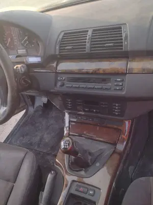 Foto de CONSOLA CENTRAL BMW SERIE X5 (E53) 3.0 Turbodiesel CAT (218 CV / 160 KW)