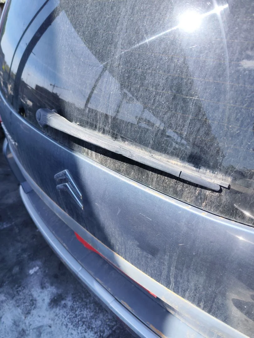 Foto de BRAZO LIMPIA TRASERO CITROEN GRAND C4 PICASSO 1.6 16V HDi FAP (109 CV / 80 KW)