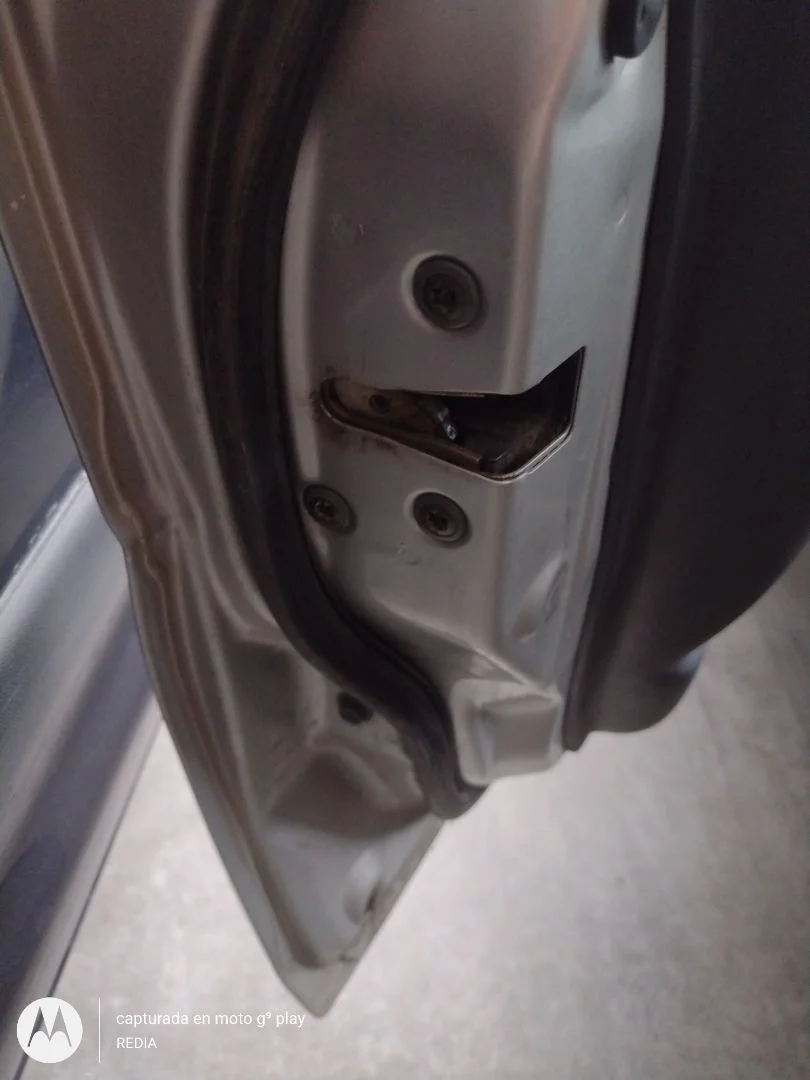 Foto de CERRADURA PUERTA DELANTERA IZQUIERDA SUZUKI IGNIS (RG/FH) 1.3 CAT (83 CV / 61 KW)