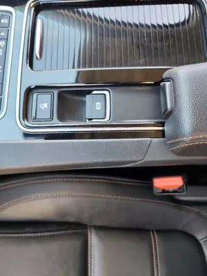 Foto de FRENO DE MANO ELECTRICO JAGUAR F-PACE 3.0 V6 Diesel CAT (301 CV / 221 KW) referencia GX732B623AC