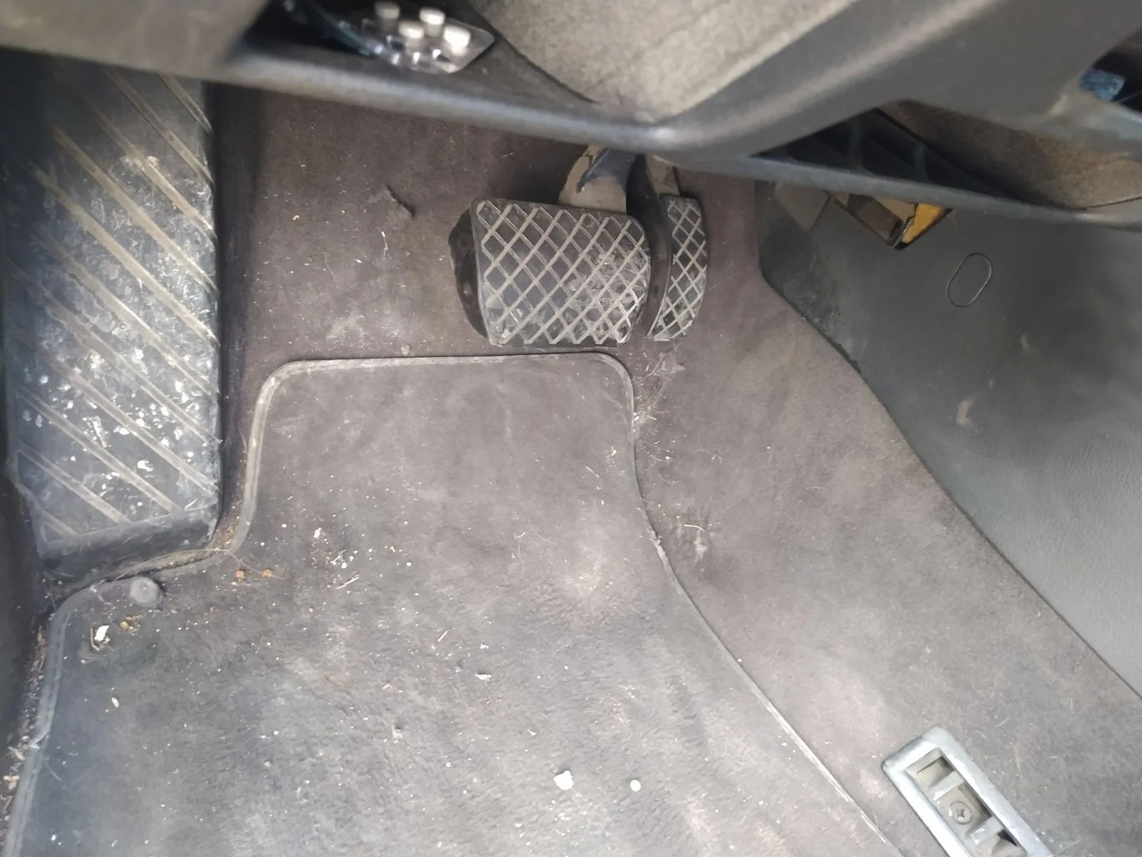 Foto de PEDAL FRENO AUDI A4 BERLINA (8E) 2.5 V6 24V TDI (180 CV / 132 KW) referencia 8E1723140