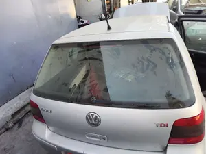 Foto de PORTON TRASERO VOLKSWAGEN GOLF IV BERLINA (1J1)(10.1997) 1.9 TDI (110 CV / 81 KW) referencia 1J6827025G foto 3