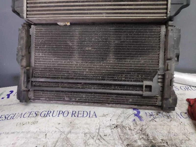 Foto de CONDENSADOR / RADIADOR AIRE ACONDICIONADO BMW SERIE 3 BERLINA (E30) referencia 1436248