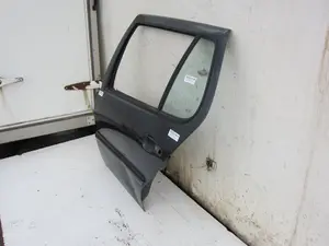 Foto de PUERTA TRASERA IZQUIERDA VOLKSWAGEN POLO III BERLINA (6N2) 1.4 16V (75 CV / 55 KW) foto 2