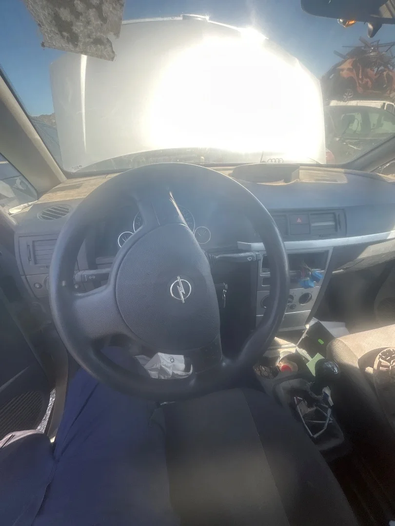 Foto de VOLANTE OPEL MERIVA 1.6 16V (101 CV / 74 KW) referencia 9199240
