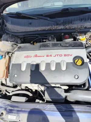 Foto de TAPA MOTOR ALFA ROMEO 156 SPORTWAGON 2.4 JTD CAT (175 CV / 129 KW) foto 2
