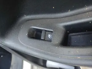 Foto de MANDO ELEVALUNAS TRASERO DERECHO FIAT 500X (334) 1.0 CAT (120 CV / 88 KW)