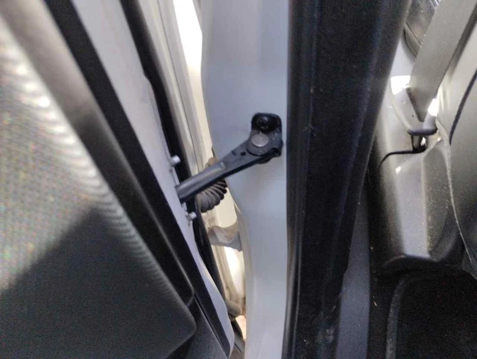 Foto de NO IDENTIFICADO LAND ROVER RANGE ROVER SPORT 2.7 Td V6 CAT (190 CV / 140 KW) referencia BFH790040