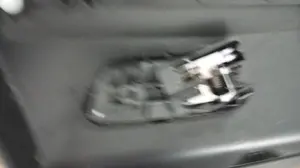 Foto de MANETA INTERIOR TRASERA DERECHA FORD FIESTA (CNN) 1.5 TDCi CAT (75 CV / 55 KW) referencia C1BBA22600E foto 2