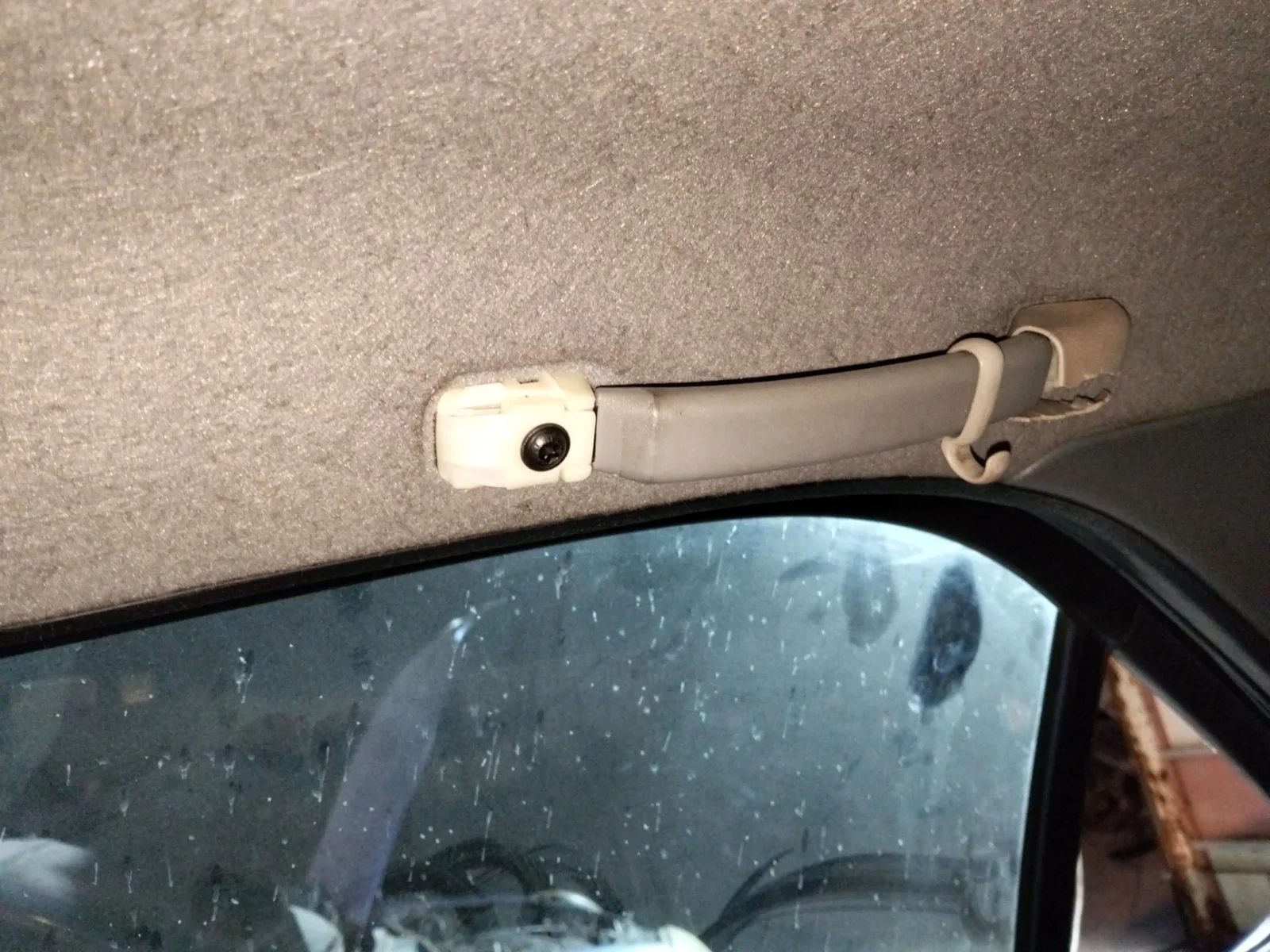 Foto de ASIDERO TECHO TRASERO DERECHO PEUGEOT 406 BERLINA (S1/S2) 2.0 HDi CAT (90 CV / 66 KW) referencia 9128N5