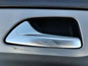 Foto de MANETA INTERIOR TRASERA IZQUIERDA MERCEDES-BENZ CLASE GLE (BM 292) COUPE 3.0 CDI CAT (258 CV / 190 KW) foto 2