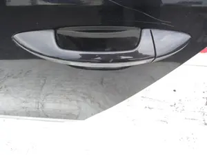 Foto de MANETA EXTERIOR TRASERA IZQUIERDA VOLKSWAGEN PASSAT BERLINA (3C2) 2.0 TDI (140 CV / 103 KW) foto 2