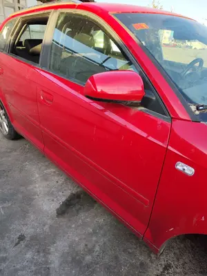 Foto de PUERTA DELANTERA DERECHA AUDI A3 SPORTBACK (8PA) 2.0 TDI (140 CV / 103 KW) foto 2