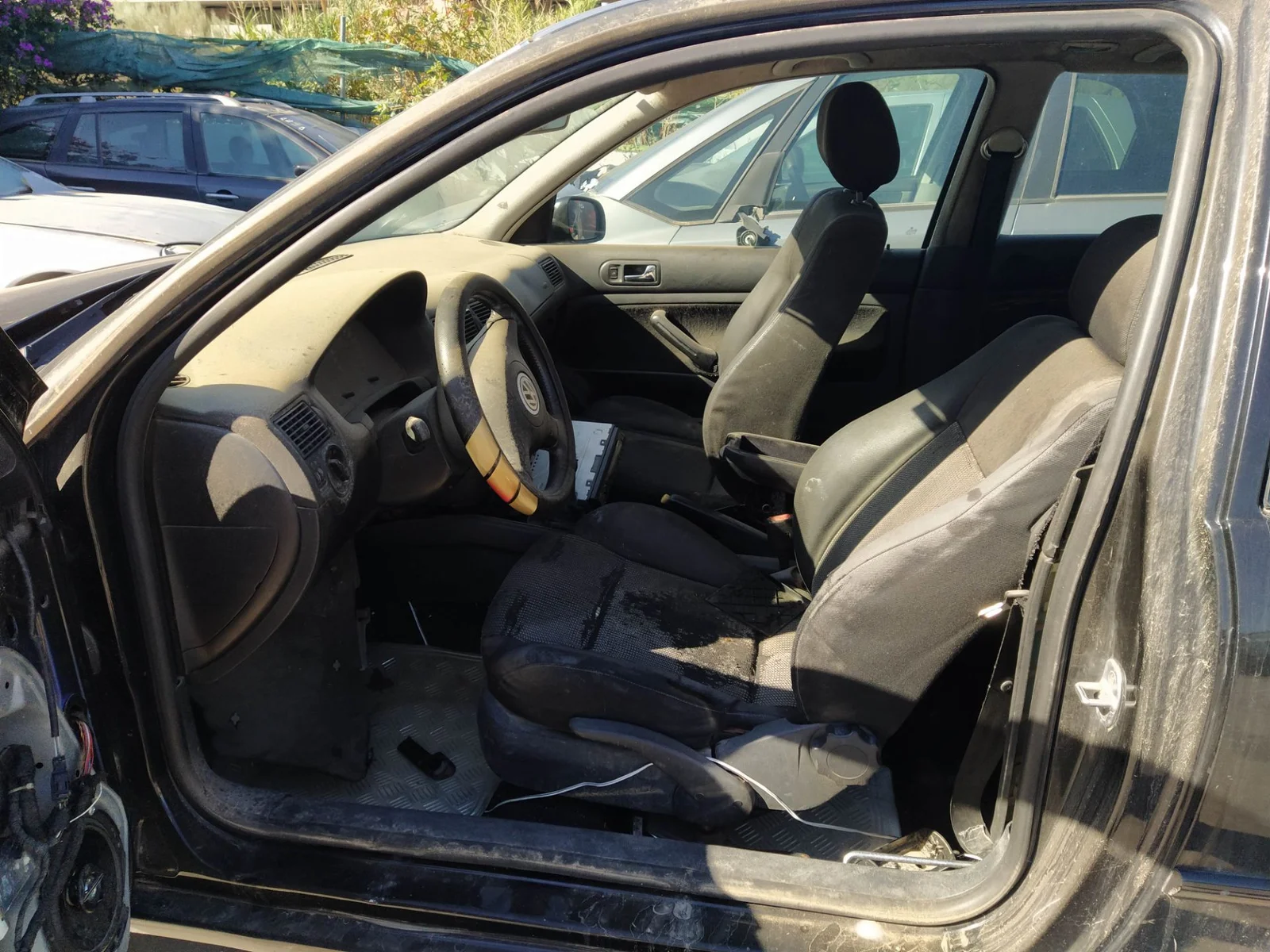 Foto de AIRBAG LATERAL DERECHO VOLKSWAGEN GOLF IV BERLINA (1J1)(10.1997) referencia 1J3880242F