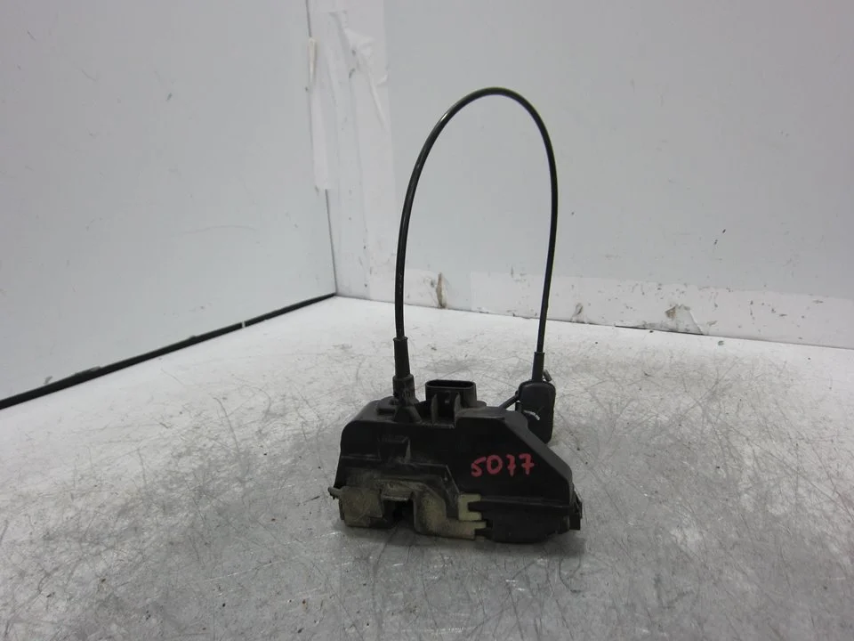 Foto de CERRADURA PUERTA DELANTERA DERECHA RENAULT MEGANE II BERLINA 5P 1.5 dCi Diesel (106 CV / 78 KW) referencia 027779
