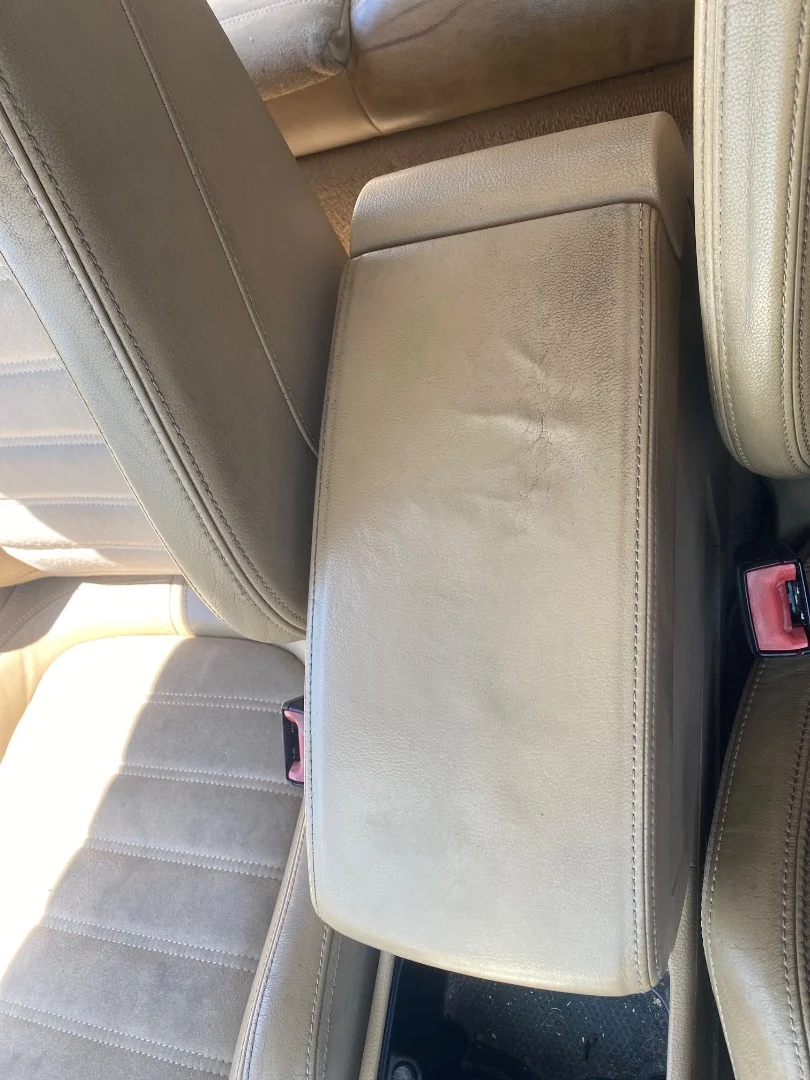 Foto de APOYABRAZOS CENTRAL VOLKSWAGEN PASSAT BERLINA (3C2) 2.0 TDI (140 CV / 103 KW)