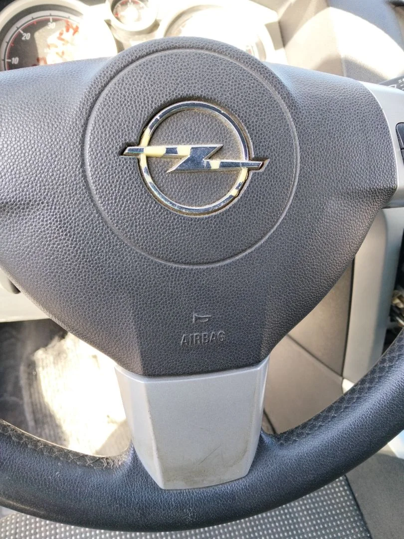Foto de AIRBAG DELANTERO IZQUIERDO OPEL ASTRA H GTC 1.9 CDTI (120 CV / 88 KW)