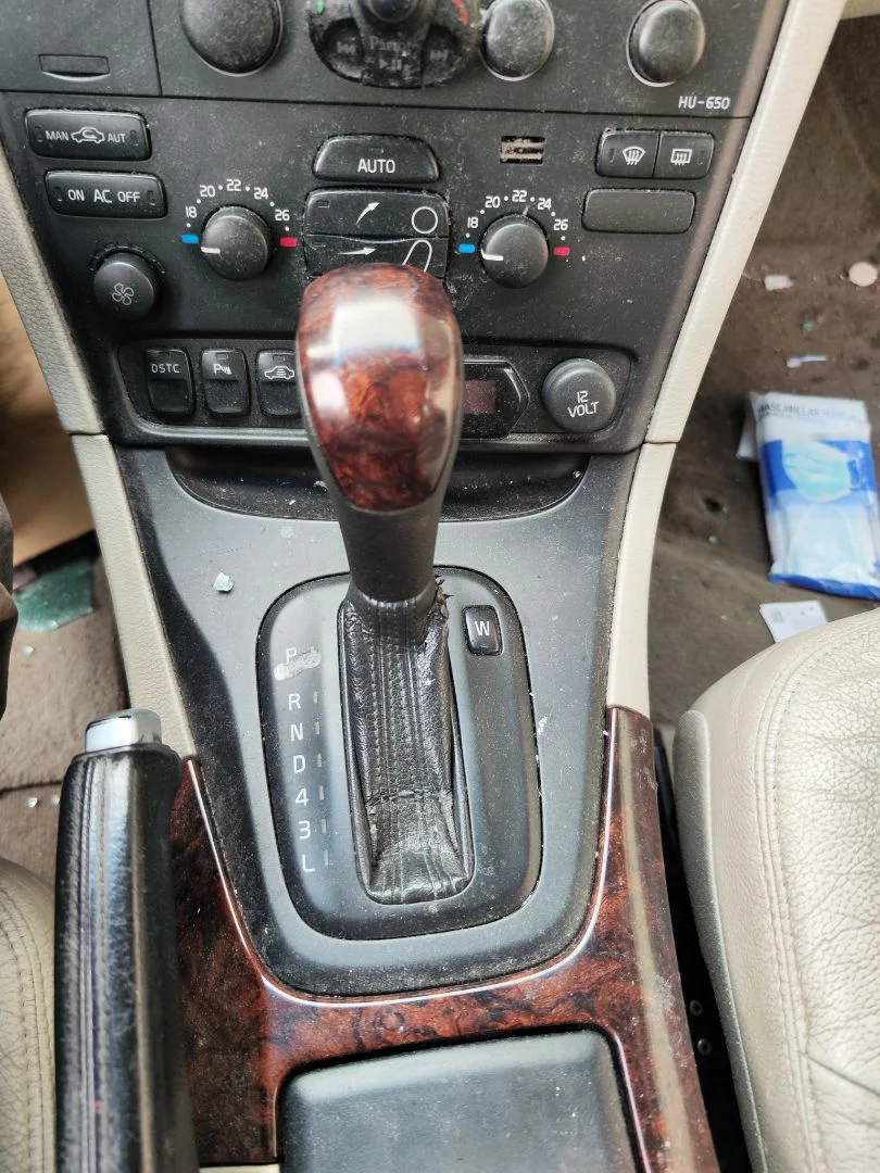Foto de PALANCA CAMBIO VOLVO S80 BERLINA 2.4 Diesel (131 CV / 96 KW)