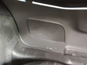 Foto de GUARNECIDO PORTON TRASERO RENAULT CLIO III 1.4 16V (98 CV / 72 KW)