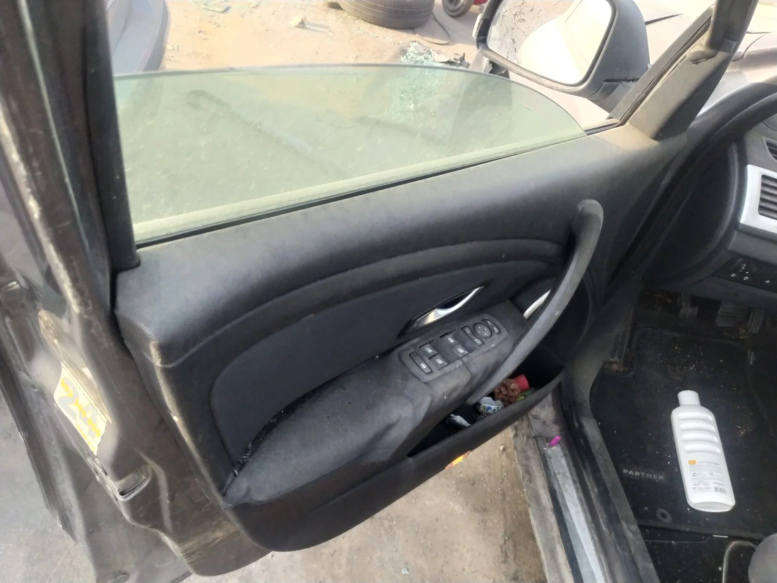 Foto de RETENEDOR PUERTA RENAULT MEGANE III SPORT TOURER 1.9 dCi Diesel (131 CV / 96 KW) referencia 804303543R