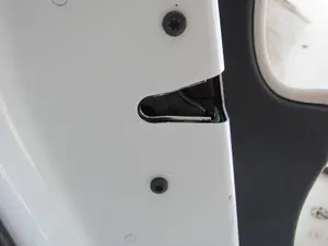 Foto de CERRADURA PUERTA TRASERA IZQUIERDA BMW SERIE 5 GRAN TURISMO (F07) 3.0 24V Turbo (306 CV / 225 KW) foto 2