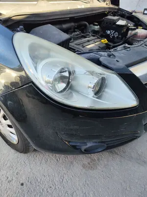 Foto de FARO DERECHO OPEL CORSA D 1.2 16V CAT (Z 12 XEP / LB4) (80 CV / 59 KW) foto 2