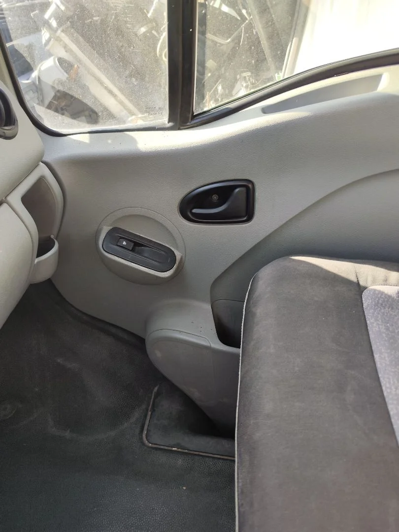 Foto de ELEVALUNAS DELANTERO DERECHO NISSAN INTERSTAR (X70) 2.5 dCi Diesel CAT (114 CV / 84 KW)