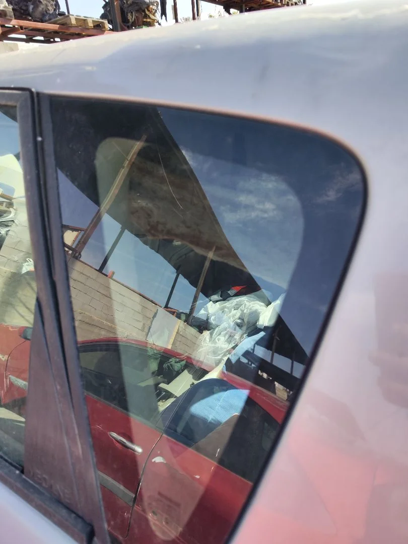 Foto de LUNA CUSTODIA TRASERA IZQUIERDA RENAULT SCENIC II 1.5 dCi Diesel (101 CV / 74 KW)