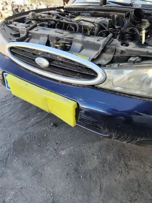 Foto de REJILLA DELANTERA FORD MONDEO BERLINA (GD) 1.8 Turbodiesel CAT (90 CV / 66 KW) referencia 1031564