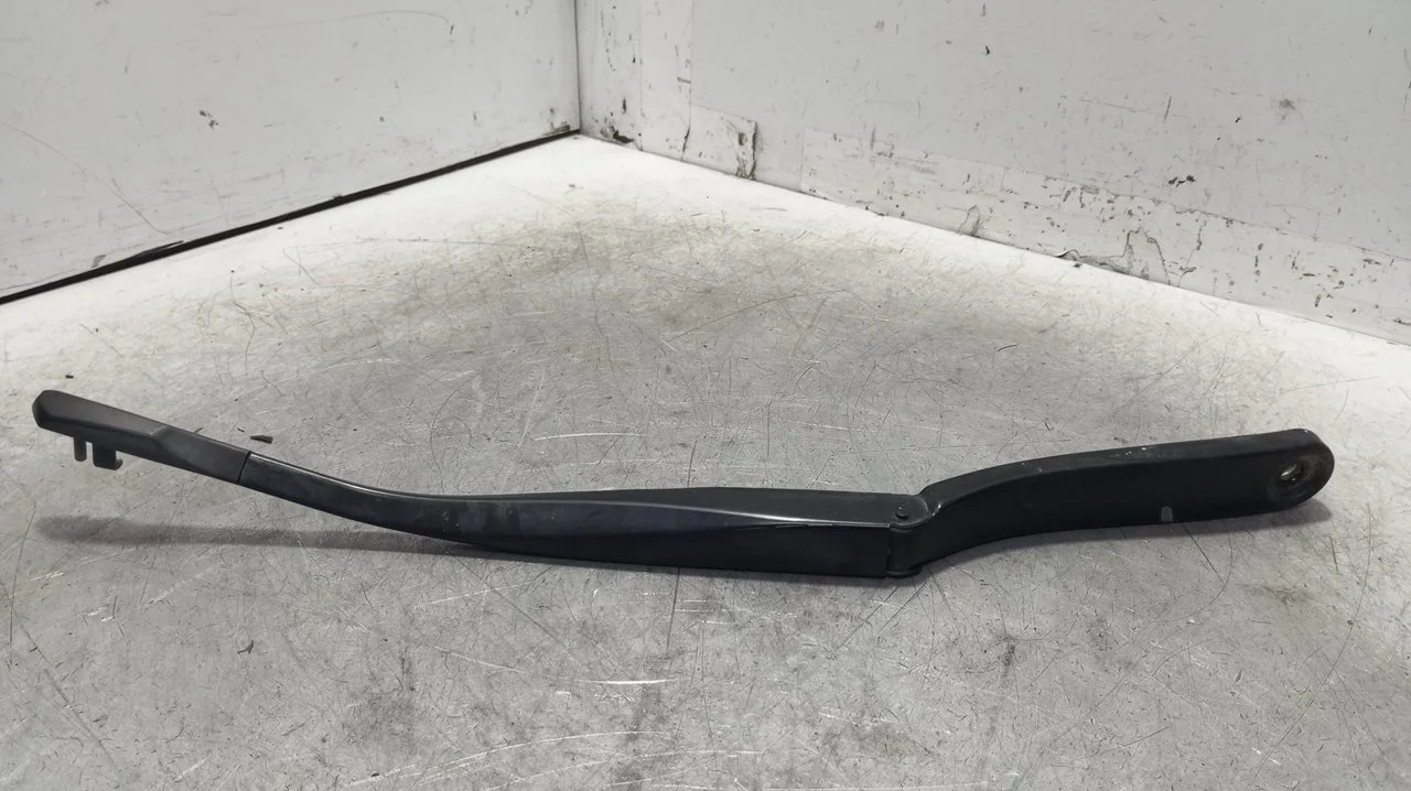Foto de BRAZO LIMPIA DELANTERO DERECHO BMW SERIE 5 TOURING (F11) referencia 6161718246004