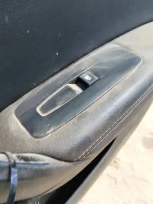 Foto de MANDO ELEVALUNAS DELANTERO DERECHO RENAULT MEGANE IV BERLINA 5P
