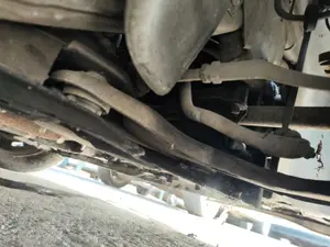 Foto de EJE DELANTERO / CUNA MOTOR PEUGEOT 207 1.4 HDi (68 CV / 50 KW)