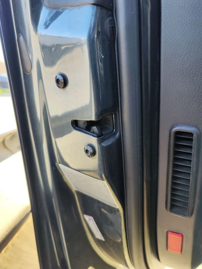 Foto de CERRADURA PUERTA DELANTERA IZQUIERDA VOLKSWAGEN TOUAREG (7L6) 4.2 V8 32V FSI (350 CV / 257 KW)