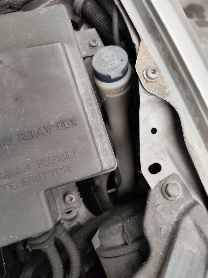 Foto de DEPOSITO LIMPIA ALFA ROMEO 159 (140) 1.9 JTD (M) 16V CAT (150 CV / 110 KW)