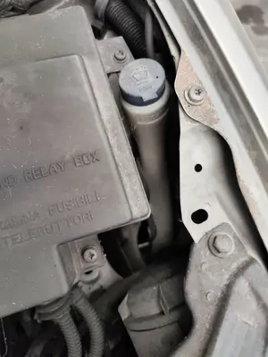Foto de DEPOSITO LIMPIA ALFA ROMEO 159 (140) 1.9 JTD (M) 16V CAT (150 CV / 110 KW)