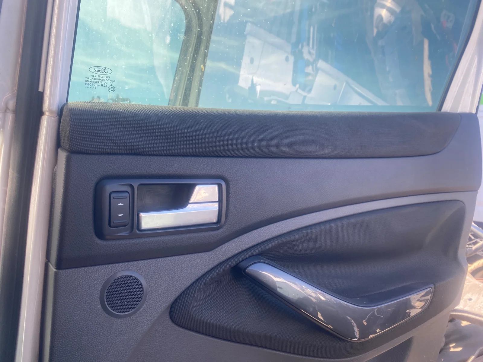 Foto de MANDO ELEVALUNAS TRASERO DERECHO FORD KUGA (CBV) 2.0 TDCi CAT (136 CV / 100 KW)