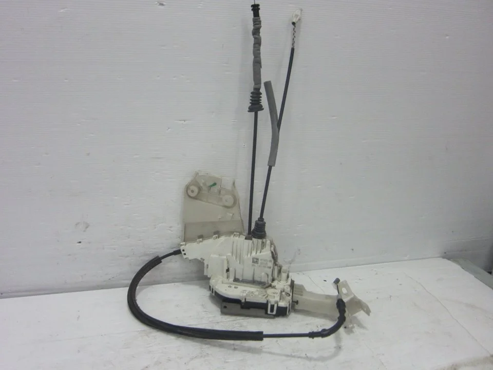 Foto de CERRADURA PUERTA TRASERA IZQUIERDA FIAT 500X (334) 2.0 16V Multijet CAT (140 CV / 103 KW) referencia 40136025003