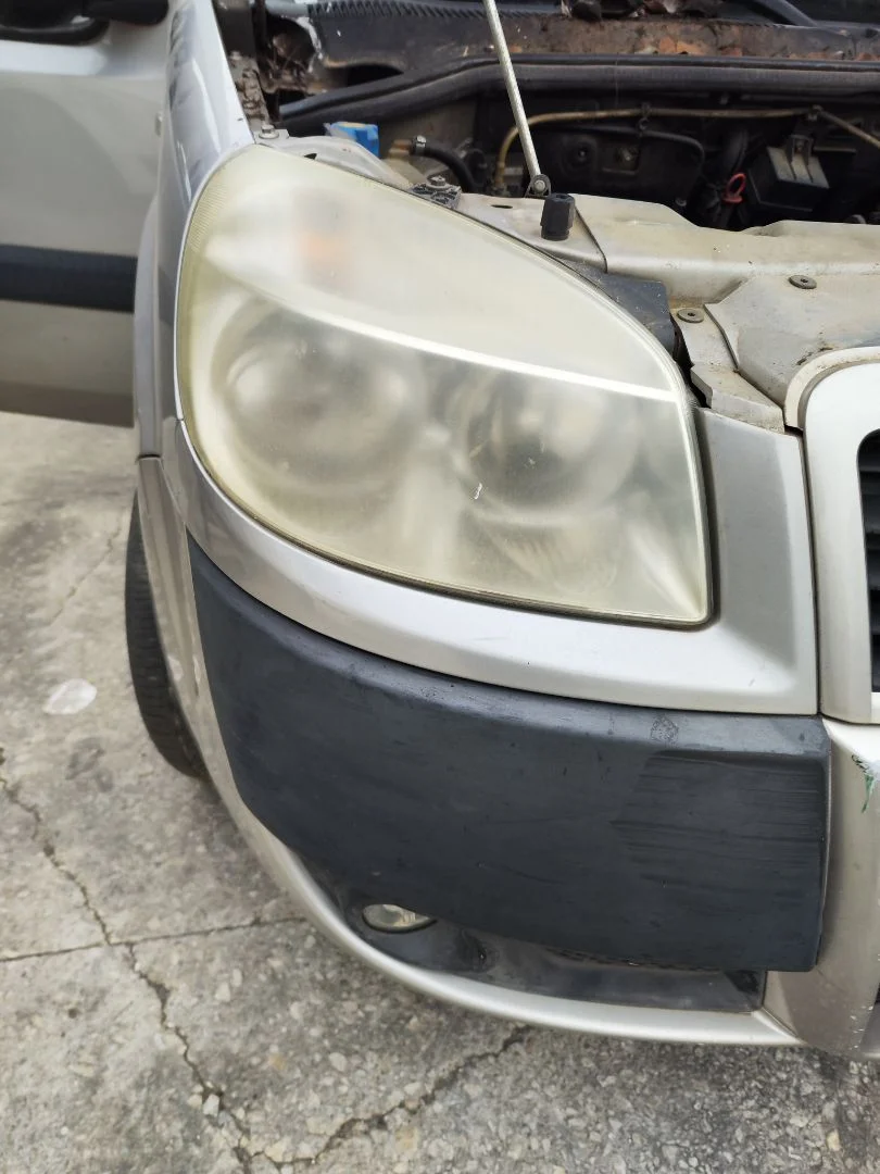 Foto de FARO DERECHO FIAT I DOBLÒ (119) 1.9 JTD CAT (105 CV / 77 KW)