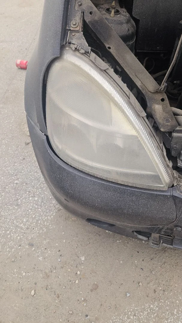 Foto de FARO DERECHO MERCEDES-BENZ CLASE A (BM 168) 1.6 CAT (102 CV / 75 KW)
