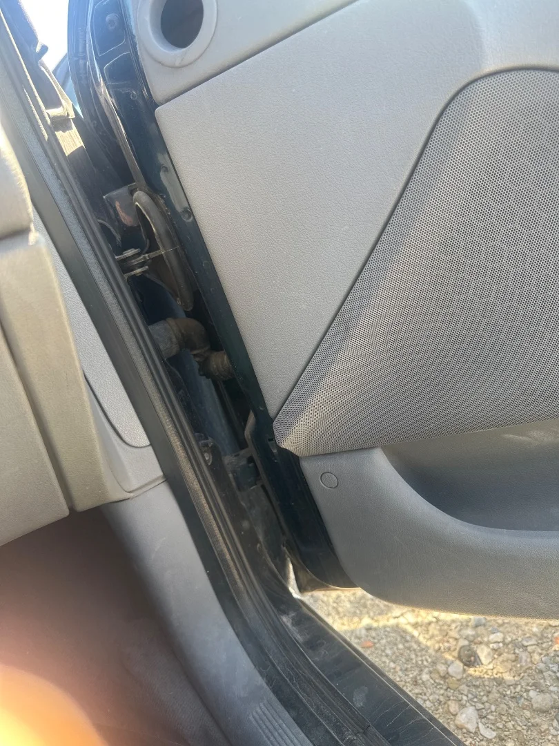 Foto de RETENEDOR PUERTA FORD FOCUS C-MAX (CAP)(2003) 1.6 TDCi CAT (109 CV / 80 KW) referencia 1641573