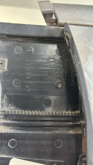 Foto de CONSOLA CENTRAL AUDI A6 AVANT (4F5) referencia 4F2857951 foto 6
