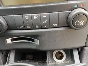 Foto de INTERRUPTOR RENAULT LAGUNA II (BG0) 1.9 dCi Diesel (120 CV / 88 KW)