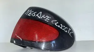 Foto de PILOTO TRASERO DERECHO RENAULT MEGANE I CLASSIC (LA0) referencia 8717475000092