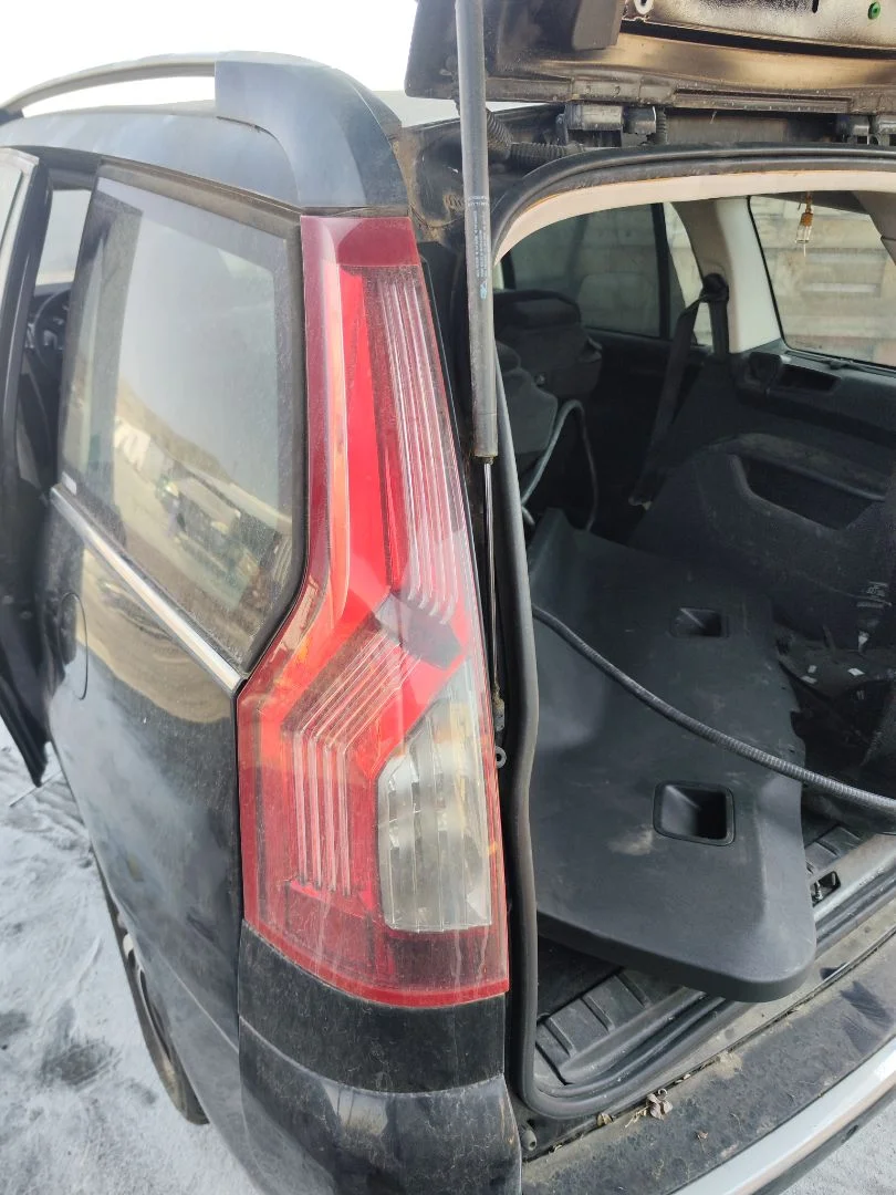 Foto de PILOTO TRASERO IZQUIERDO CITROEN GRAND C4 PICASSO 1.6 16V HDi FAP (109 CV / 80 KW) referencia 6350AC