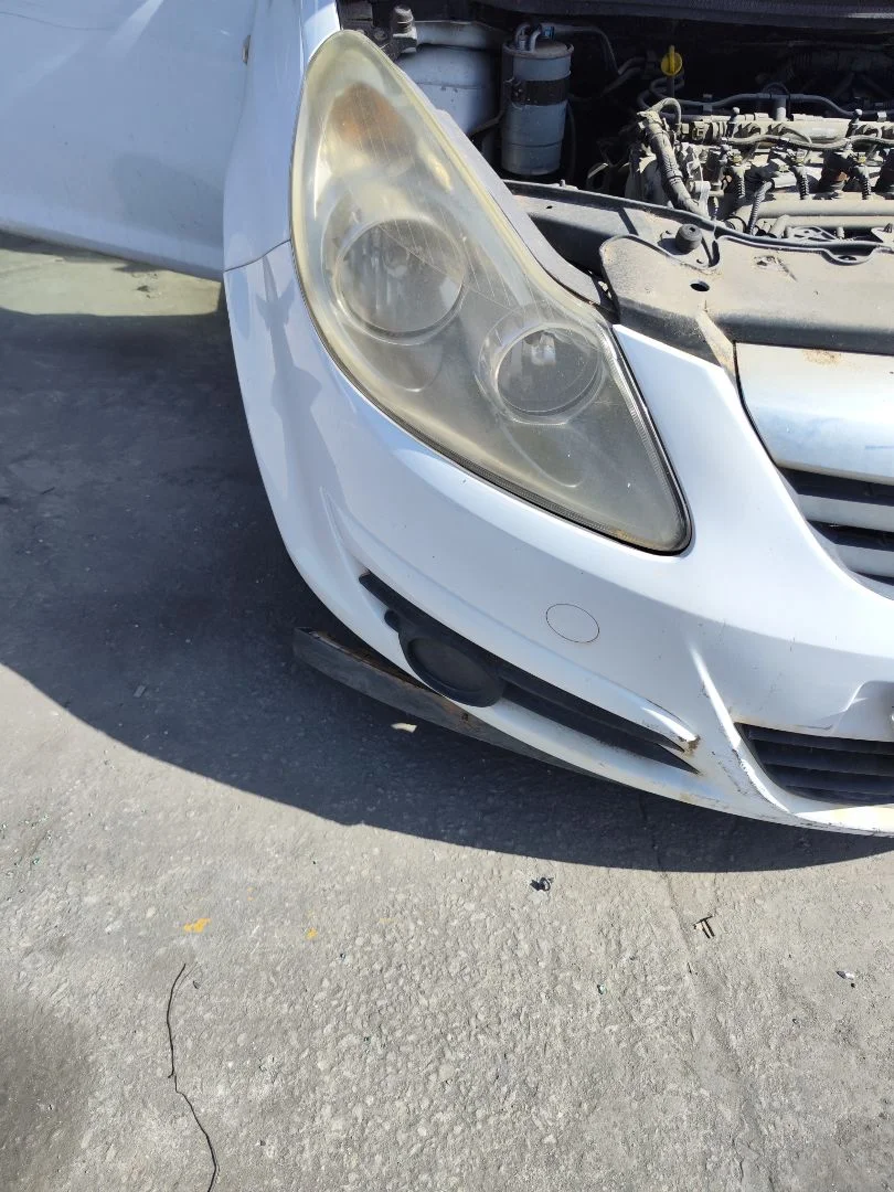 Foto de FARO DERECHO OPEL CORSA D 1.3 16V CDTI (75 CV / 55 KW) referencia 93189358