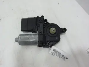 Foto de MOTOR ELEVALUNAS TRASERO IZQUIERDO VOLKSWAGEN GOLF VI (5K1)(10.2008) referencia 0130821431