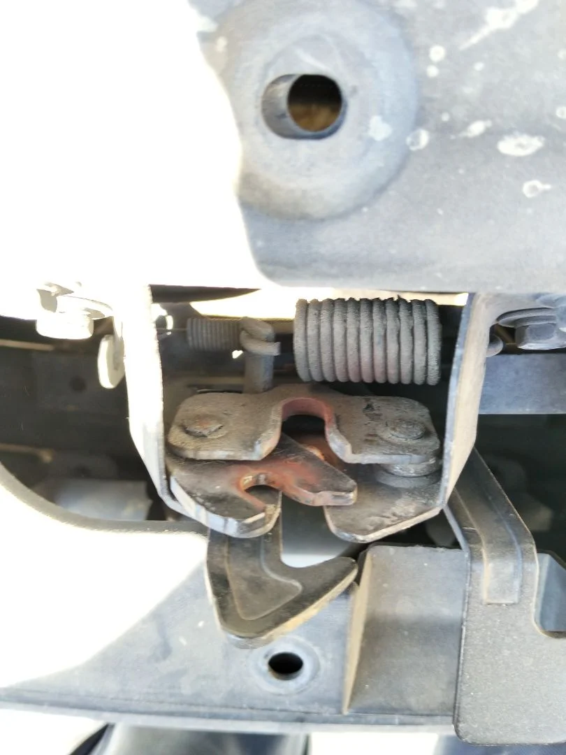 Foto de CERRADURA CAPO HYUNDAI ELANTRA (XD) 2.0 CRDi CAT (113 CV / 83 KW)